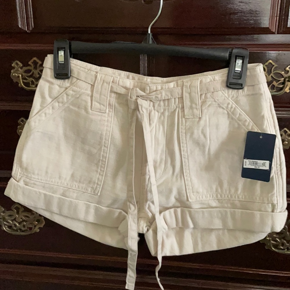 Lucky brand creme shorts size 24